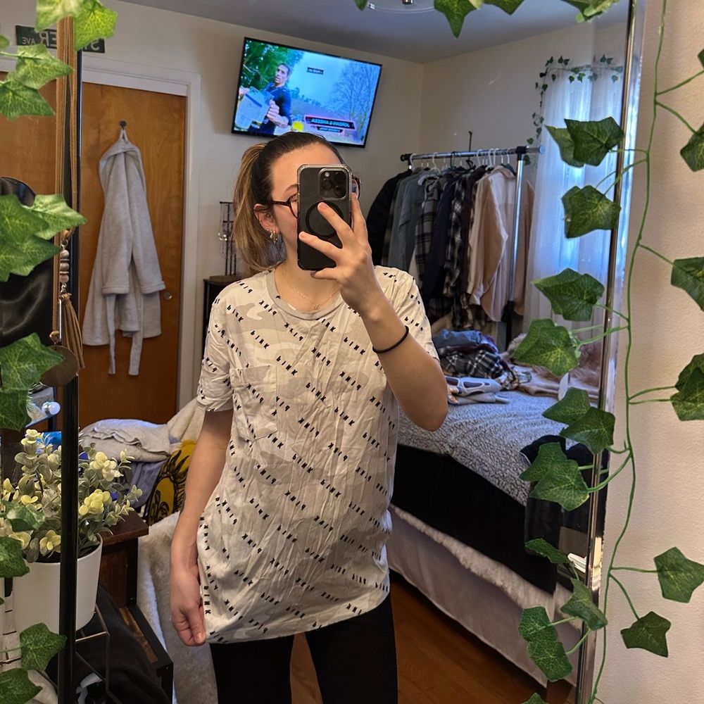 PINK T-shirt